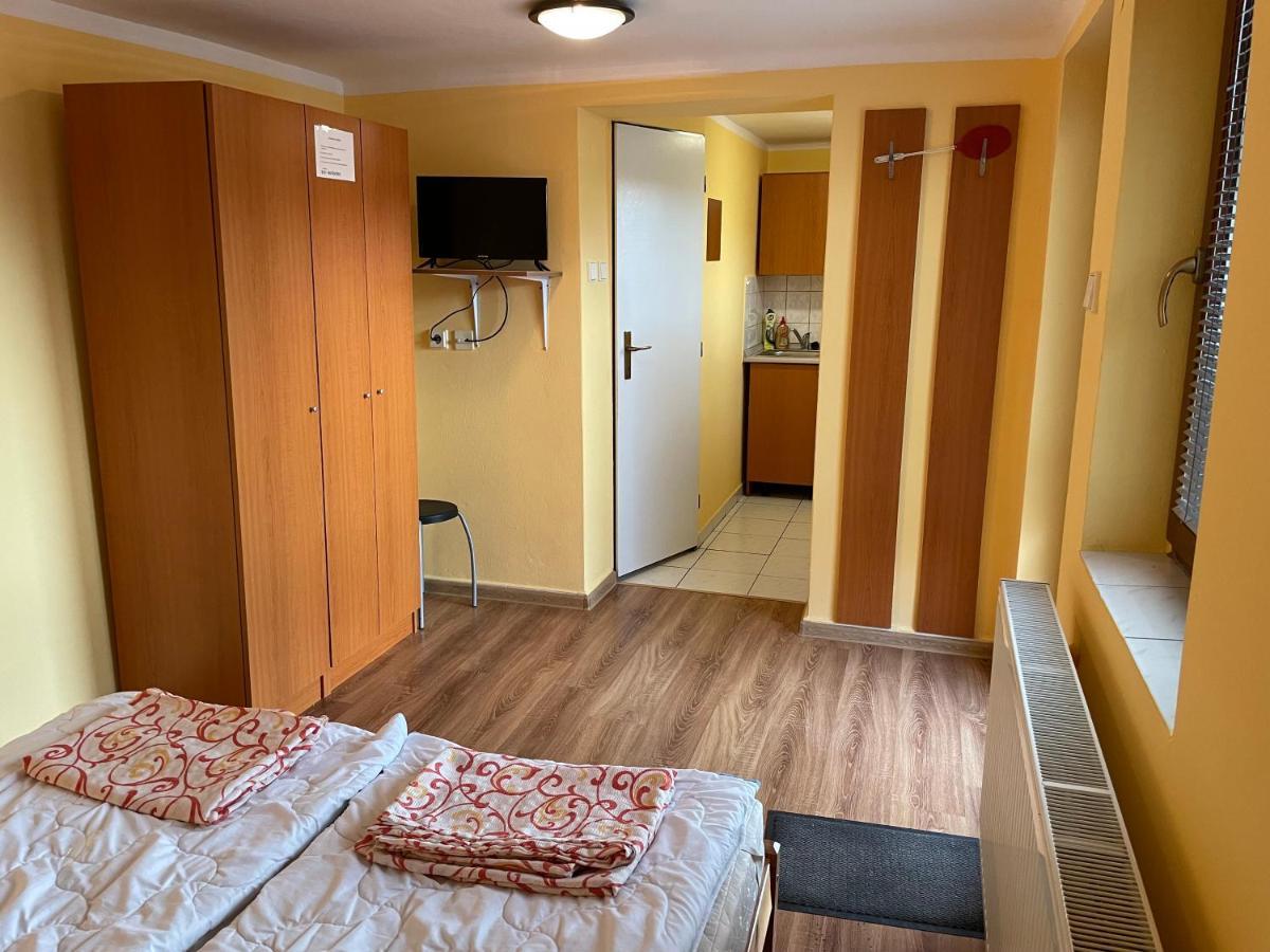 Apartmány Forró Rybárska Velky Meder Exterior foto