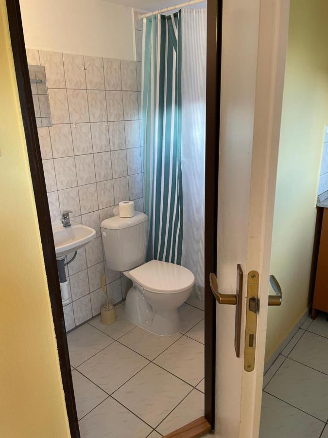 Apartmány Forró Rybárska Velky Meder Exterior foto