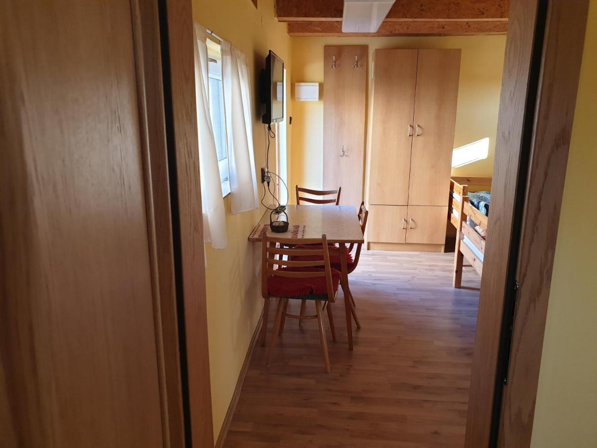 Apartmány Forró Rybárska Velky Meder Exterior foto